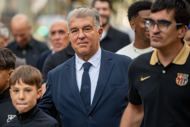 El presidente del FC Barcelona, Joan Laporta, en la ofrenda