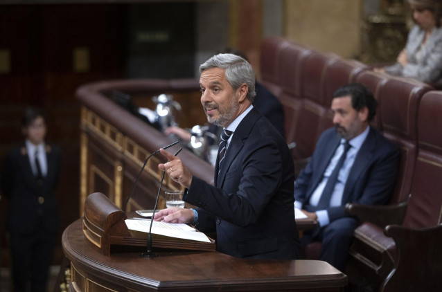 El diputado del PP Juan Bravo interviene durante una sesión plenaria, en el Congreso de los Diputados, a 11 de septiembre de 2024, en Madrid (España).
