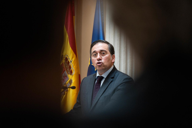 Archivo - El ministro de Asuntos Exteriores, Unión Europea y Cooperación, José Manuel Albares, durante una rueda de prensa, en el Palacio de Viana, a 6 de junio de 2024, en Madrid (España).