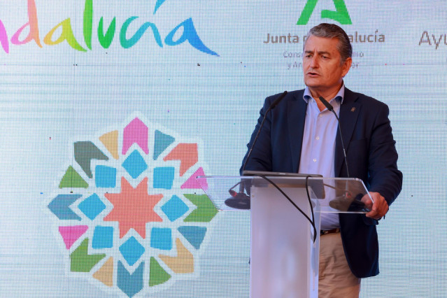 El consejero de la Presidencia, Interior, Diálogo Social y Simplificación Administrativa, Antonio Sanz, interviene durante el acto de presentación, a 16 de septiembre de 2024, en Jaén, Andalucía (España). El consejero de la Presidencia, Interior, Diálogo