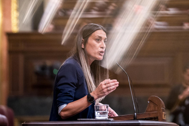 Archivo - La diputada y portavoz de Junts, Miriam Nogueras, interviene durante la primera sesión del debate de investidura de Pedro Sánchez como presidente de Gobierno, en el Congreso de los Diputados, a 15 de noviembre de 2023, en Madrid (España).