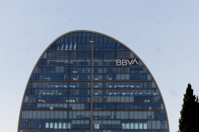 Archivo - Fachada de la sede de BBVA, a 31 de julio de 2024, en Madrid (España).