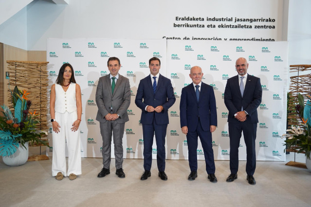 El lehendakari, Imanol Pradales, en el acto de apertura del nuevo curso de Mondragon Unibertsitatea.