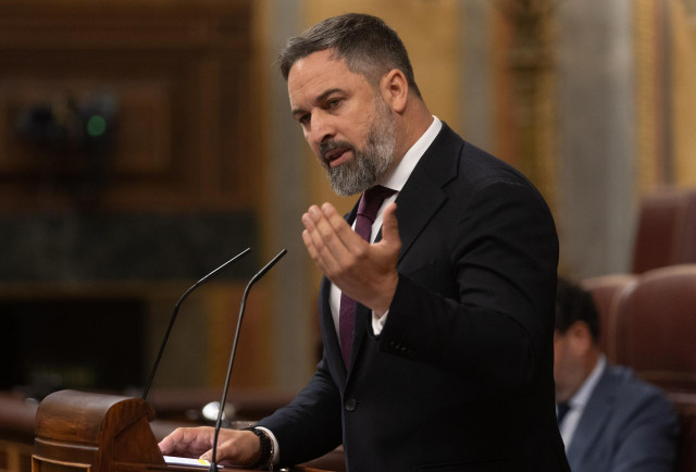 Archivo - El líder de VOX, Santiago Abascal, interviene durante una sesión extraordinaria en el Congreso de los Diputados, a 17 de julio de 2024, en Madrid (España).