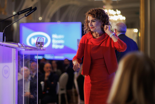 La vicepresidenta primera y ministra de Hacienda, María Jesús Montero, durante un desayuno informativo de Forum Europa, en el Hotel Mandarin Oriental Ritz, a 19 de septiembre de 2024, en Madrid (España).