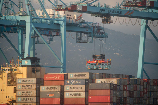 Archivo - Contenedores de exportación en el Puerto de Algeciras