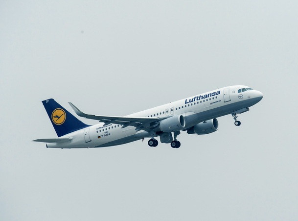 Archivo - Lufthansa