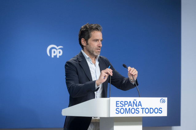 El diputado nacional y portavoz del PP, Borja Sémper, durante una rueda de prensa
