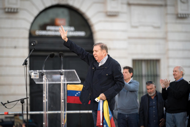 El líder opositor venezolano, Edmundo González, durante una concentración por la libertad de Venezuela, en la Puerta del Sol, a 28 de septiembre de 2024, en Madrid (España).