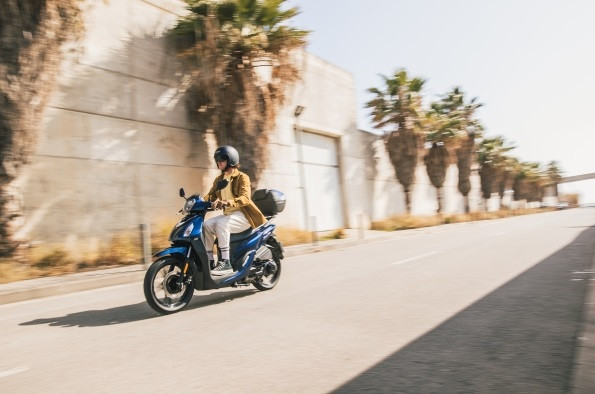 Archivo - El sector de la moto y el vehículo ligero eléctrico cayó un 38,6% en septiembre con 718 matriculaciones.