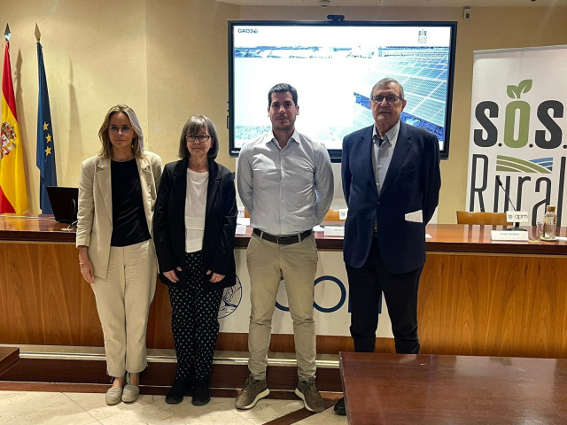Los ponentes de la jornada celebrada por APAE en colaboración con SOS Rural, para presentar el estudio de GAD3.