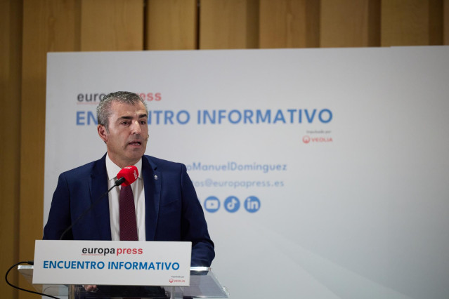 El vicepresidente del Gobierno de Canarias, Manuel Domínguez, interviene durante un Encuentro Informativo de Europa Press, en el Hotel Hyatt Regency Hesperia, a 3 de octubre de 2024, en Madrid (España).