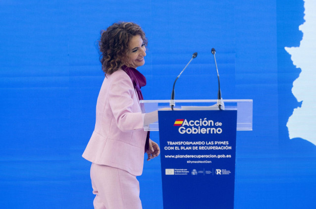 La vicepresidenta primera y ministra de Hacienda, María Jesús Montero, clausura la jornada 'Transformando las Pymes con el Plan de Recuperación’, en la Escuela de Organización Industrial, a 3 de octubre de 2024, en Madrid (España).