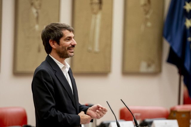 El ministro de Cultura, Ernest Urtasun, interviene durante el acto de conmemoración del Día Europeo de las Lenguas, en el Congreso de los Diputados, a 26 de septiembre de 2024, en Madrid (España)