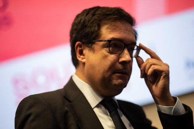 El ministro para la Transformación Digital y de la Función Pública, Óscar López, clausura una jornada sobre competitividad e innovación, en el campus Google for Startups, a 4 de octubre de 2024, en Madrid (España).