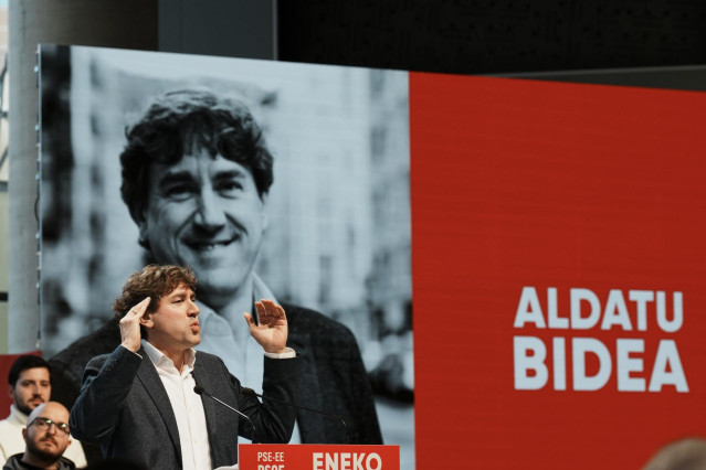 Archivo - El candidato del PSE a Lehendakari, Eneko Andueza,  en el Palacio Euskalduna, a 3 de diciembre de 2023, en Bilbao, Vizcaya, País Vasco (España).