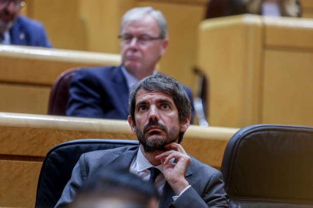 El ministro de Cultura, Ernest Urtasun, durante una sesión de control al Gobierno en el Senado, a 8 de octubre de 2024, en Madrid (España).