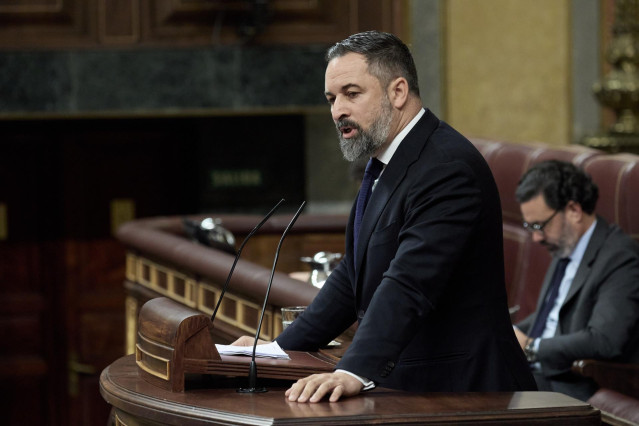 El presidente de VOX, Santiago Abascal, interviene durante una sesión de control al Gobierno, en el Congreso de los Diputados, a 9 de octubre de 2024, en Madrid (España).