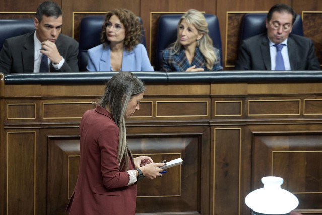La portavoz de Junts en el Congreso, Miriam Nogueras, durante una sesión de control al Gobierno, en el Congreso de los Diputados.