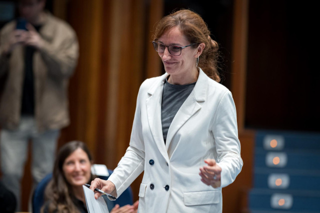 La ministra de Sanidad, Mónica García, llega a la inauguración del acto con motivo del Día Mundial de la Salud Mental - 