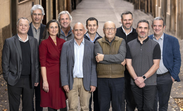 Archivo - Los miembros del consejo rector del Grup Clade.