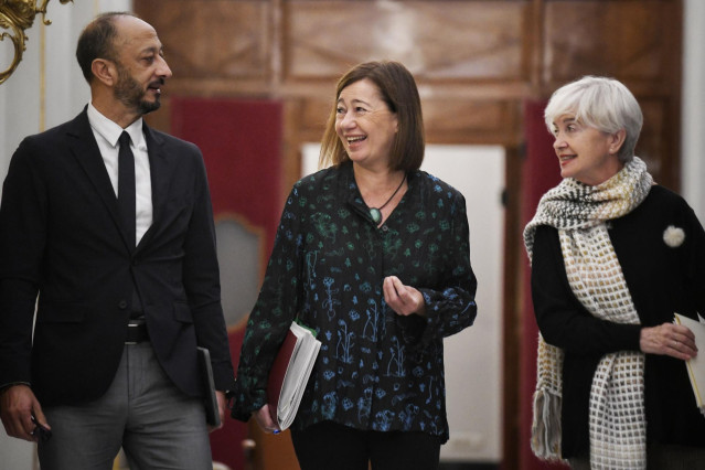 Alfonso Rodríguez Gómez de Celis, Francina Armengol e  Isaura Leal, los tres diputados del PSOE en la Mesa del Congreso