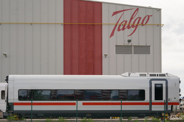 Archivo - Fachada de la planta de Talgo en Rivabellosa (Álava)