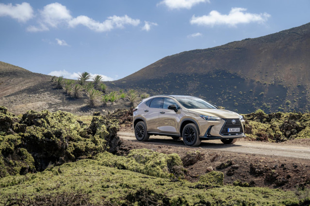 Lexus comienza a vender en España su nuevo NX Overtrail