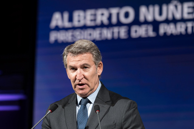El presidente del Partido Popular, Alberto Núñez Feijóo, interviene durante la III edición del Foro Metafuturo, en el Ateneo de Madrid, 22 de octubre de 2024, en Madrid (España) Atresmedia impulsa por tercer año consecutivo ‘Metafuturo’, el foro de refere