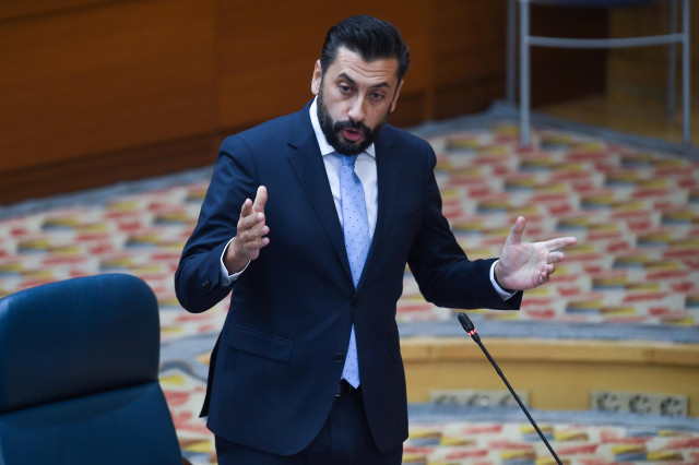El Portavoz del Grupo Parlamentario Popular en la Asamblea de Madrid, Carlos Díaz-Pache, durante una sesión plenaria en la Asamblea de Madrid, a 3 de octubre de 2024, en Madrid (España).