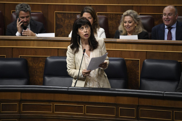 La ministra de Igualdad, Ana Redondo, en el Congreso de los Diputados, a 16 de octubre de 2024, en Madrid (España).