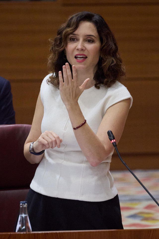La presidenta de la Comunidad de Madrid, Isabel Díaz Ayuso,  durante un pleno en la Asamblea de Madrid, a 24 de octubre de 2024, en Madrid (España).