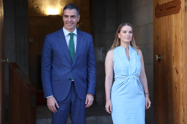 Archivo - El presidente del Gobierno, Pedro Sánchez, se reúne por primera vez con la presidenta del Govern, Marga Prohens, en Consolat de Mar, a 30 de julio de 2024, en Palma de Mallorca, Mallorca, Baleares (España). La reunión es el primer encuentro que