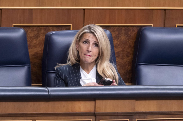 La vicepresidenta segunda y ministra de Trabajo, Yolanda Díaz, durante una sesión plenaria, en el Congreso de los Diputados, a 22 de octubre de 2024, en Madrid (España).