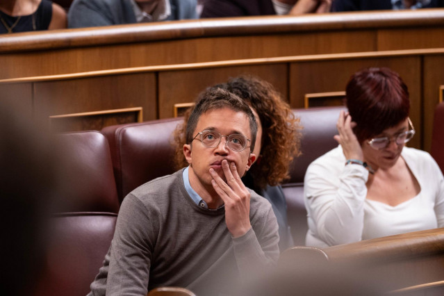 El diputado de Sumar y líder de Más País, Iñigo Errejón, durante una sesión plenaria, en el Congreso de los Diputados, a 10 de octubre de 2024, en Madrid (España).