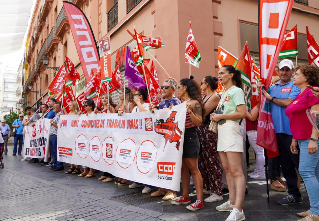 Archivo - Protestas del sector textil
