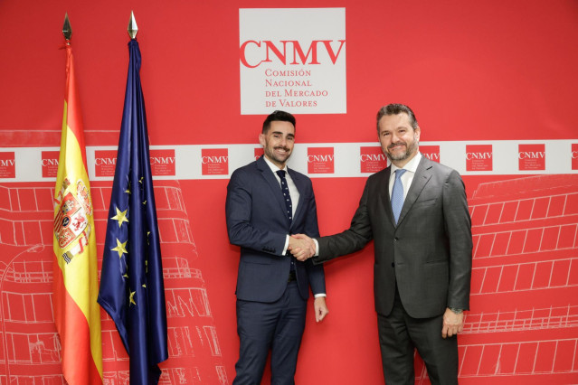 El secretario de Estado de Seguridad, Rafael Pérez, y el presidente de la CNMV, Rodrigo Buenaventura