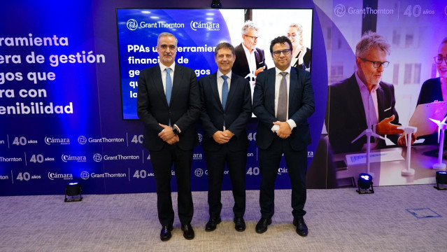 Fernando Herrero, socio de Valoraciones de Instrumentos Financieros en Grant Thornton; Eduardo Tapia, socio de Fiscal de Grant Thornton; y José Manuel López, socio de Auditoría y Assurance no Financiero en Grant Thornton.