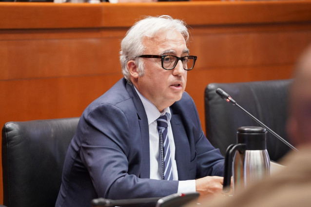 Archivo - El consejero de Agricultura, Ganadería y Alimentación, Javier Rincón.