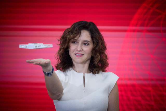 La presidenta de la comunidad de Madrid, Isabel Díaz Ayuso, durante la inauguración de Digitaliza Madrid, en el Centro de Innovación Digitaliza, a 24 de octubre de 2024, en Madrid (España).