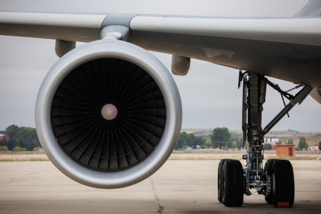 Archivo - Turbina de un Airbus A330 durante la presentación del logo que se ha diseñado con motivo del X aniversario de la proclamación del Rey, en la base aérea de Torrejón de Ardoz, a 25 de septiembre de 2024, en Torrejón de Ardoz, Madrid (España).