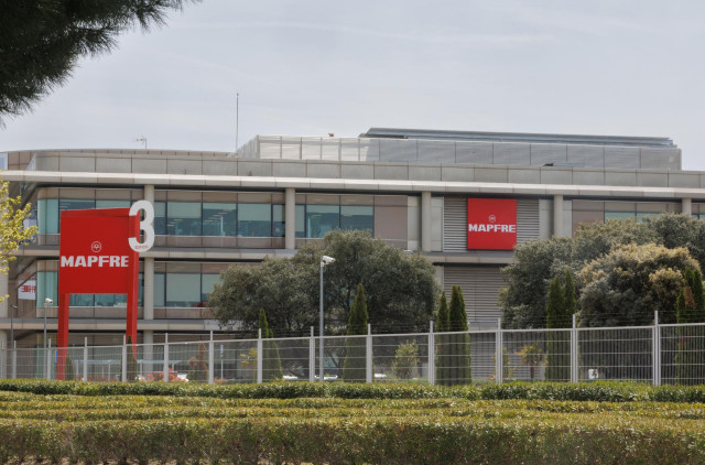 Archivo - Fachada de la sede de Mapfre, a 10 de abril de 2023, en Madrid (España).