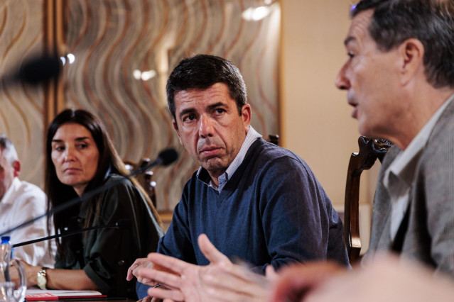 El president de la Generalitat valenciana, Carlos Mazón, durante un pleno extraordinario del Consell