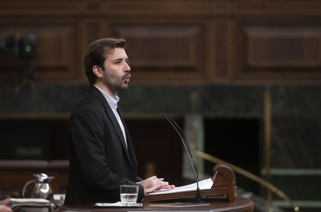 El diputado de Podemos Javier Sánchez Serna, interviene durante una sesión plenaria, en el Congreso de los Diputados, a 22 de octubre de 2024, en Madrid (España).