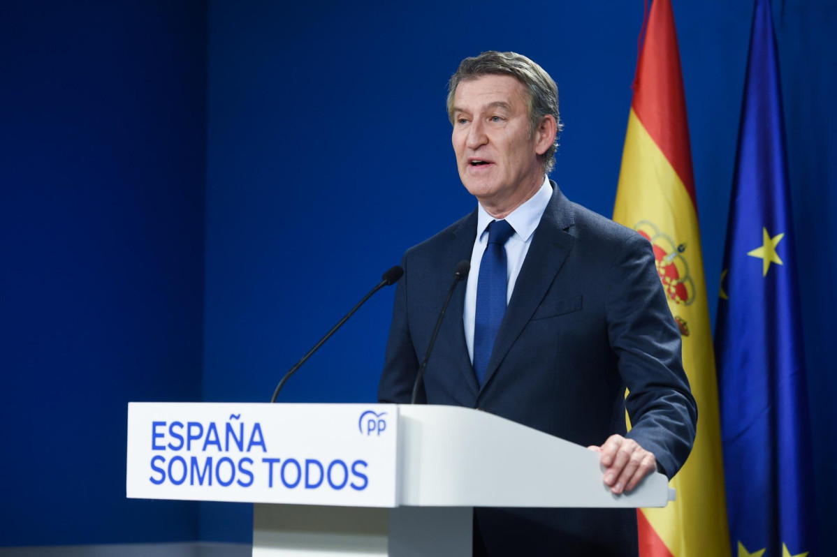 El presidente del Partido Popular, Alberto Núñez Feijóo, durante una rueda de prensa del Partido Popular, a 4 de noviembre de 2024, en Madrid (España). El presidente del Partido Popular, Alberto N