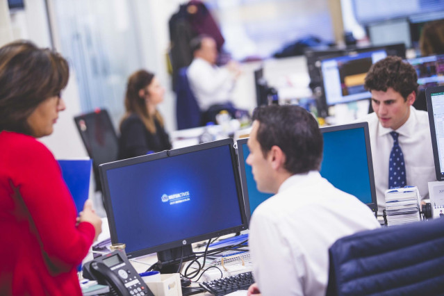Archivo - BCE.- Mutuactivos recomienda comprar dólares: ayuda a diversificar y se comporta bien 