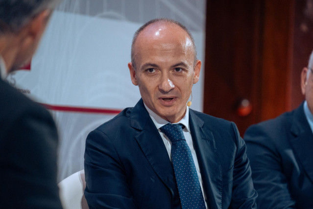El consejero delegado de Inditex, Oscar García Maceiras,  interviene durante el acto de la CNMV para celebrar su 35º aniversario, en CSIC, a 8 de noviembre de 2024, en Madrid (España).