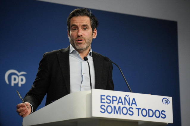 El vicesecretario de Cultura y portavoz del PP, Borja Sémper, durante una rueda de prensa posterior al Comité de Dirección del PP, en la sede de Génova, a 11 de noviembre de 2024, en Madrid (España). Durante la rueda de prensa, Sémper, ha hablado sobre la