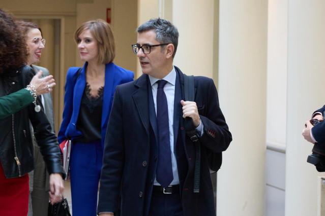 El ministro de la Presidencia, Justicia y Relaciones con las Cortes, Félix Bolaños, a su llegada al Senado, a 12 de noviembre de 2024, en Madrid (España).