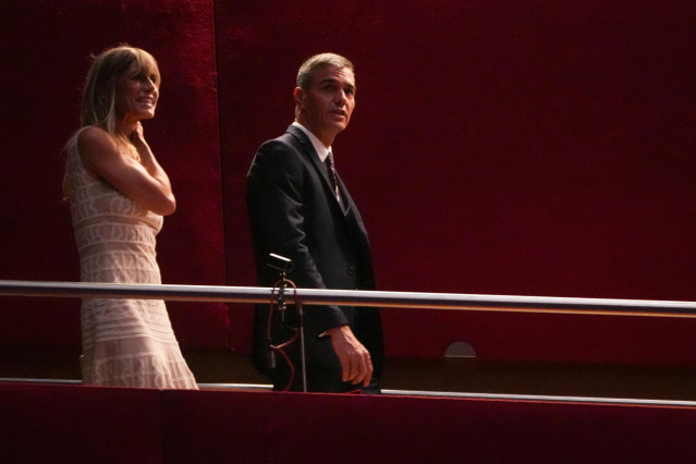 Archivo - El presidente del Gobierno, Pedro Sánchez, y su mujer, Begoña Gómez